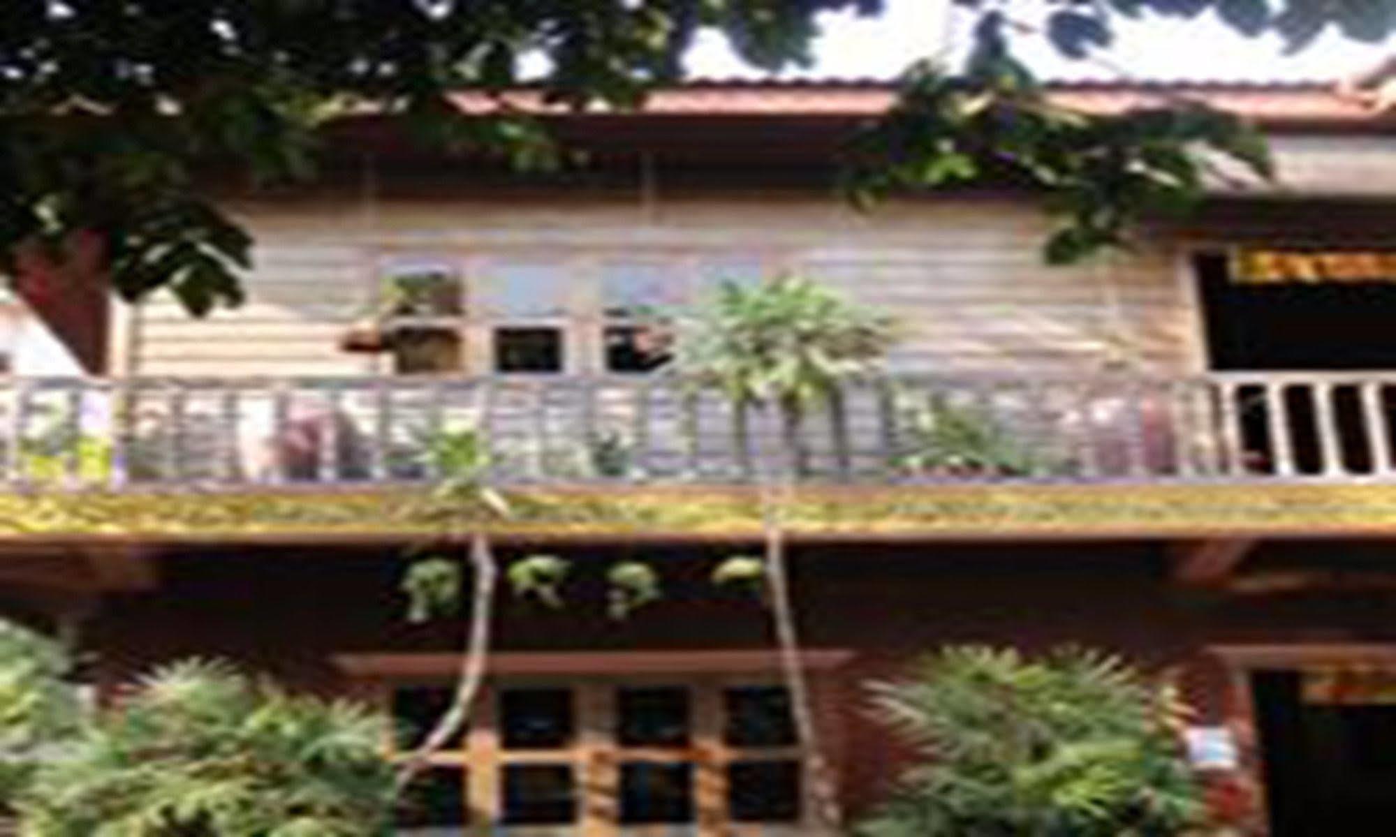 Big Lyna Villa Siem Reap Zewnętrze zdjęcie